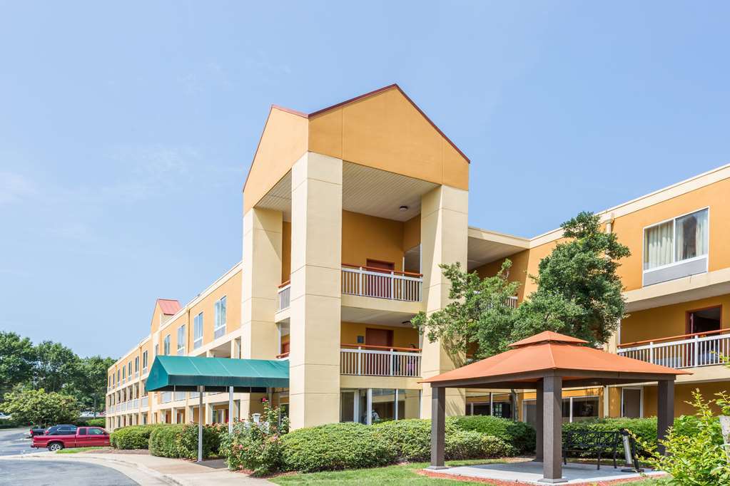 Surestay Plus Hotel By Best Western Durham Medical Center Exterior foto